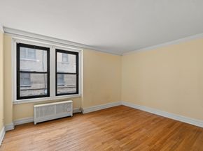135 West 58th Street 1C, New York NY 10019
