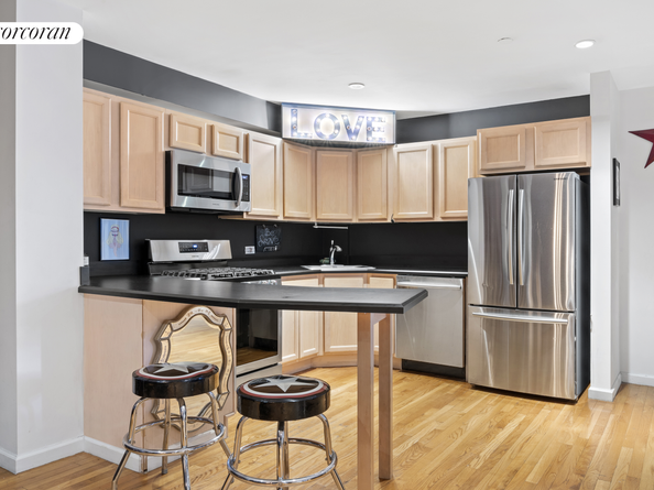 754 East 6th Street 4E, New York NY 10009