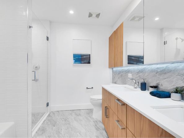 133 Beach 116 Th Street 3M, Queens NY 11694