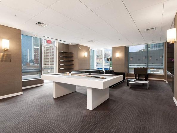 247 West 46th Street 3205, New York NY 10036