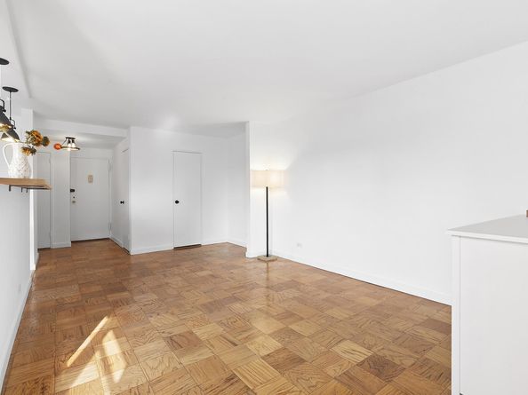 266 East Broadway B1902, New York NY 10002