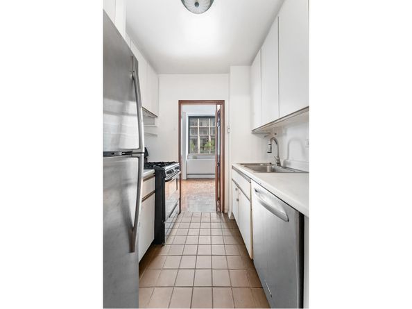 245 East 93rd Street 18A, New York NY 10128