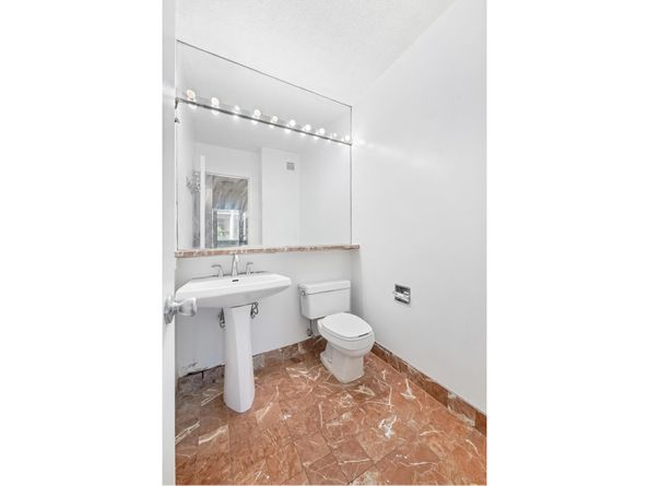 245 East 93rd Street 18A, New York NY 10128