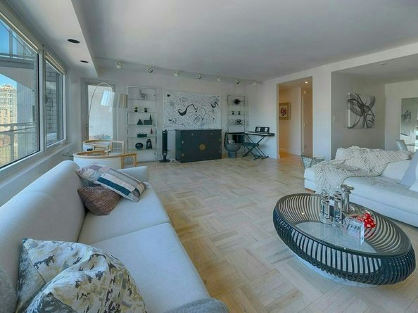 303 East 57th Street 32C, New York NY 10022