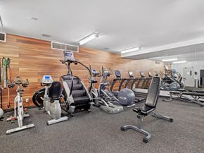 21-45 44th Drive 4I, Queens NY 11101