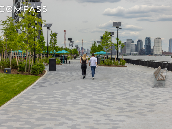636 East 14th Street 7, New York NY 10009