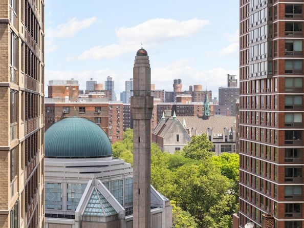 200 East 95th Street 8C, New York NY 10128