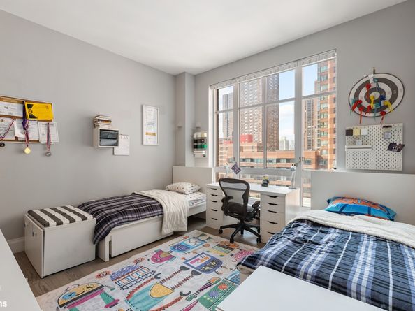 200 East 95th Street 8C, New York NY 10128