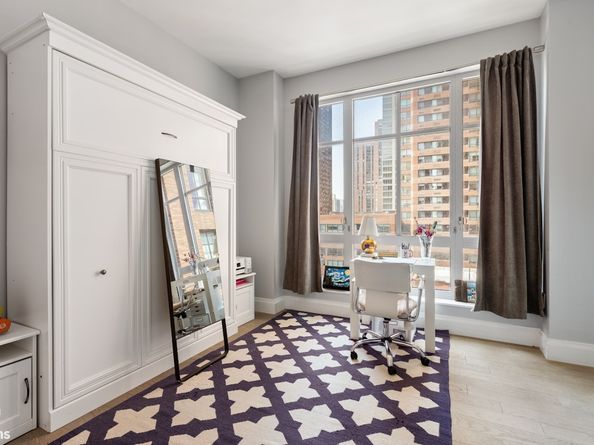 200 East 95th Street 8C, New York NY 10128