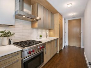211 East 13th Street 6D, New York NY 10003