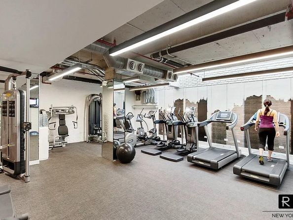 211 East 13th Street 6D, New York NY 10003