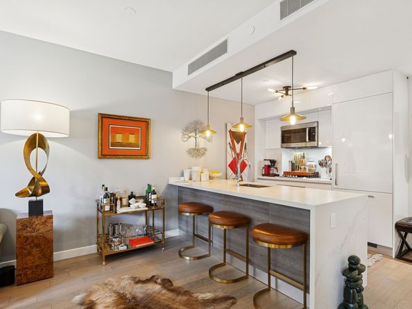 505 West 43rd Street 6K, New York NY 10036