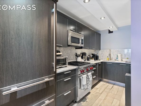 142 East 16th Street 14F, New York NY 10003