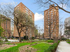 105 Ashland Place 2E, Brooklyn NY 11201