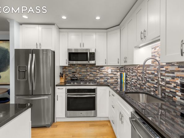 7 East 35th Street 2E, New York NY 10016