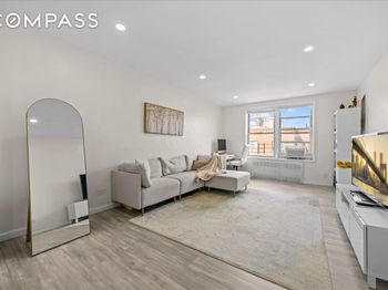759 East 10th Street