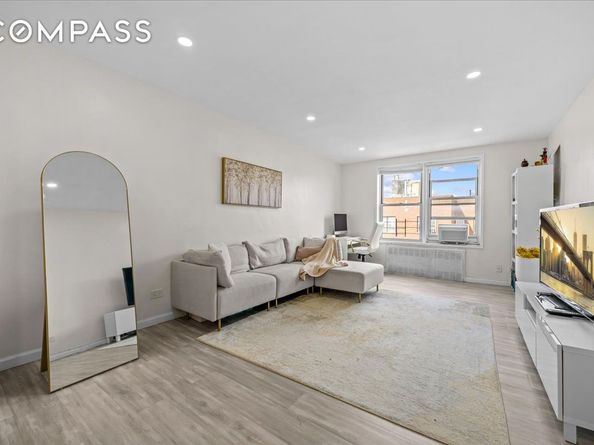 759 East 10th Street 7H, Brooklyn NY 11230
