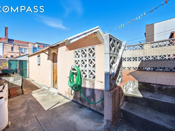 22-44 43rd Street, Queens NY 11105