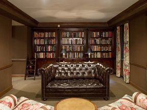 353 West 56th Street 4J, New York NY 10019