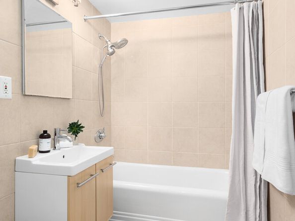 353 West 56th Street 4J, New York NY 10019