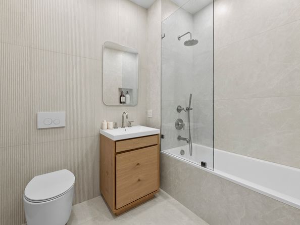 184 Hawthorne Street 2A, Brooklyn NY 11225