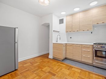 860 Grand Concourse