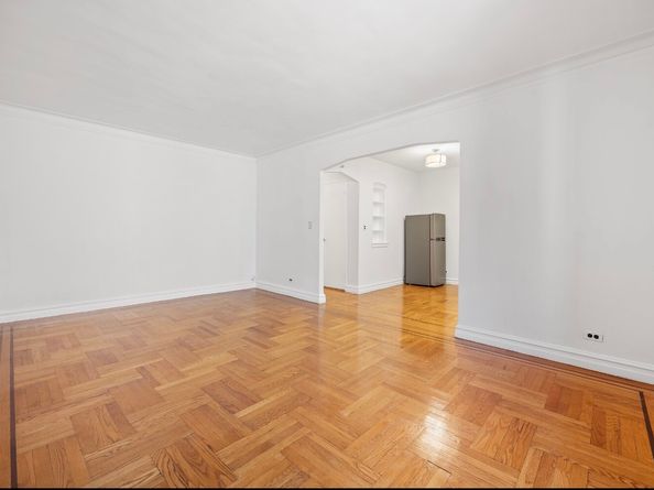 860 Grand Concourse 5P, Bronx NY 10451