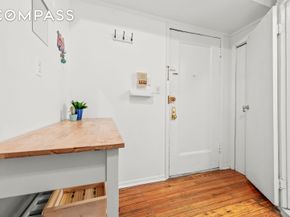 204 West 10th Street 7A, New York NY 10014