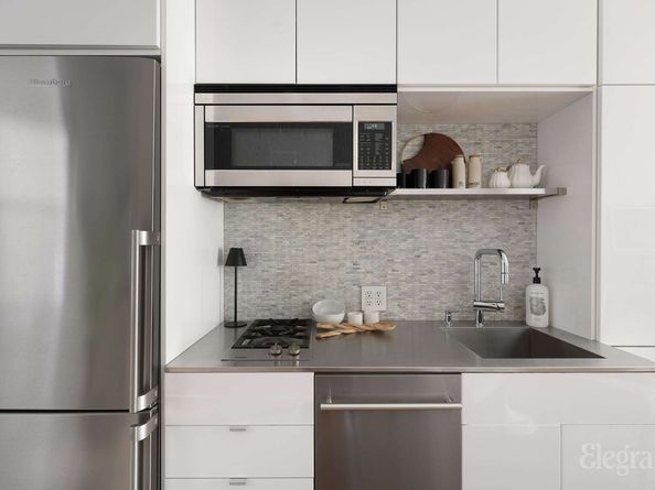 140 West 10th Street 3FE, New York NY 10014
