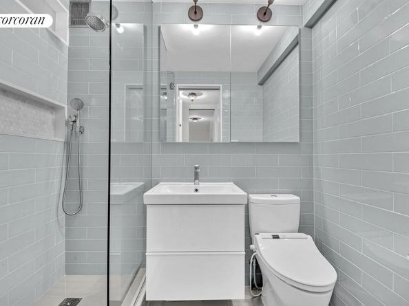 205 3rd Avenue 5V, New York NY 10003