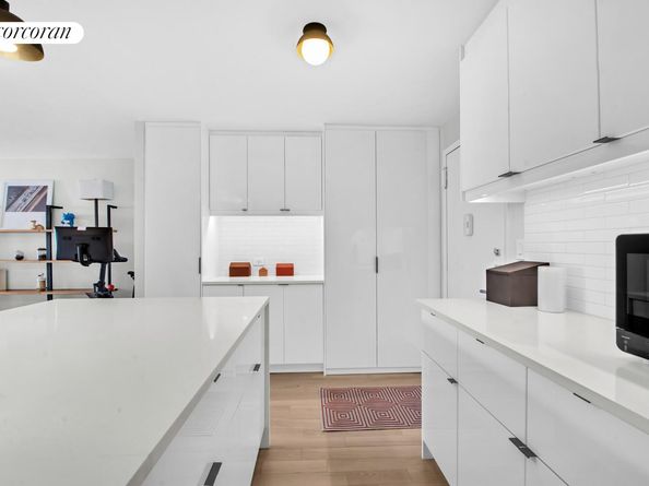 205 3rd Avenue 5V, New York NY 10003