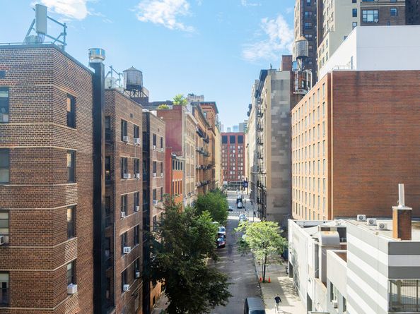 30 East 9th Street 5LL, New York NY 10003