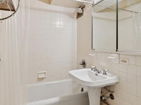 320 East 42nd Street 1606, New York NY 10017