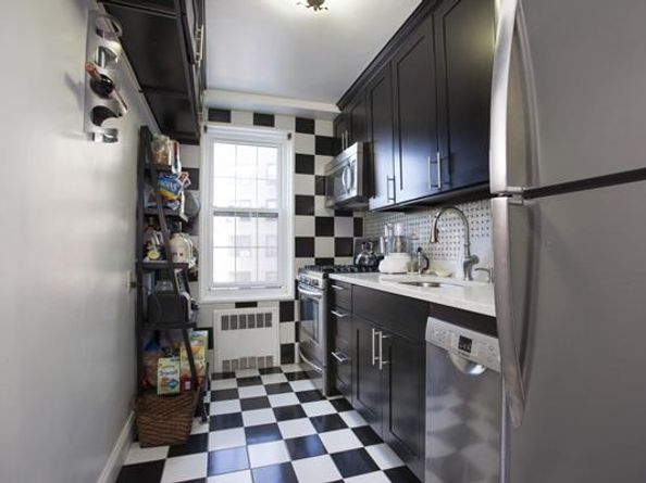 140-21 Burden Crescent 306, Queens NY 11435