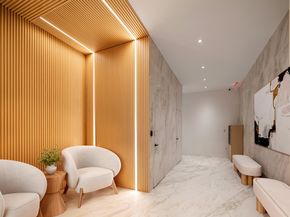 355 West 39th Street 8B, New York NY 10018