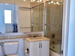 250 East 30th Street 8B, New York NY 10016