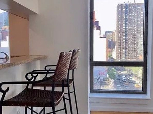 250 East 30th Street 8B, New York NY 10016