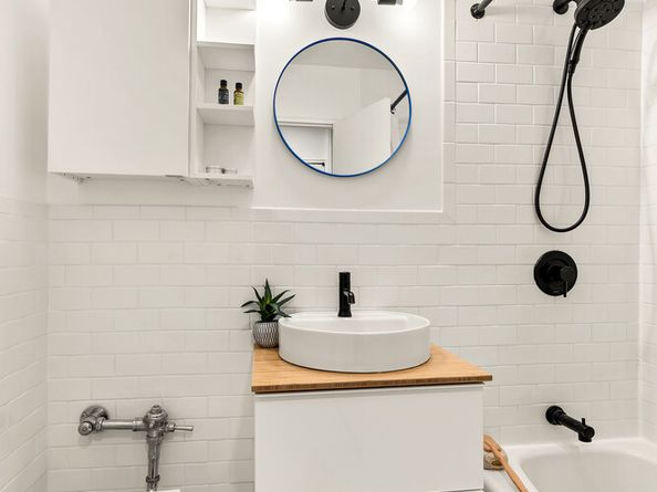 651 Vanderbilt Street 2R, Brooklyn NY 11218