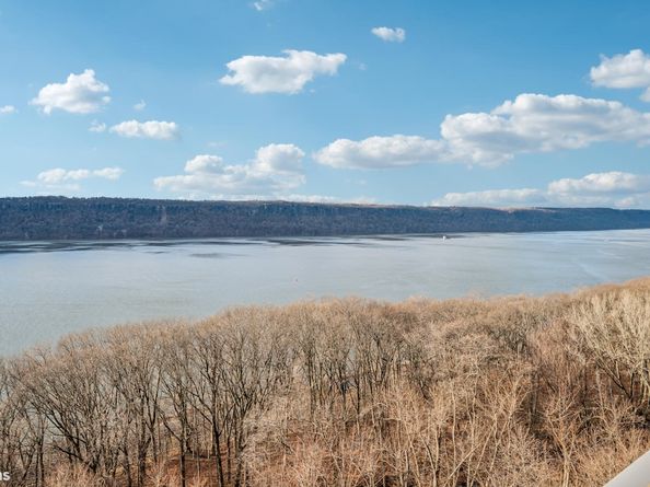 4455 Douglas Avenue 12F, Bronx NY 10471