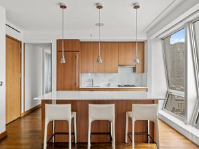 400 5th Avenue 34B, New York NY 10018