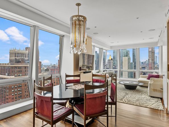 400 5th Avenue 34B, New York NY 10018