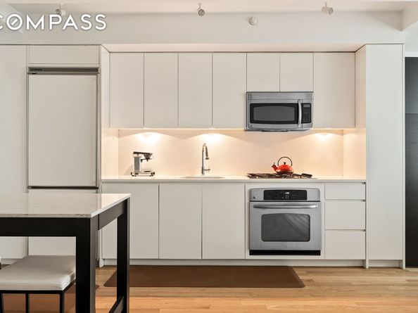 90 William Street 15F, New York NY 10038