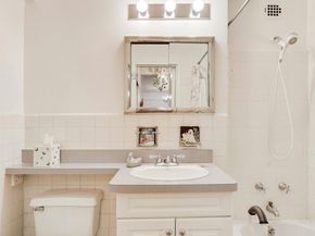 425 East 79th Street 8D, New York NY 10021