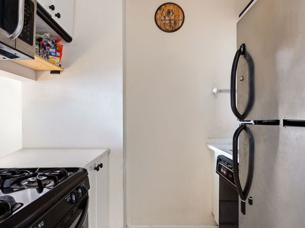 300 East 93rd Street 6F, New York NY 10128