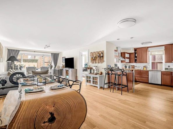 340 East 64th Street 6L, New York NY 10065