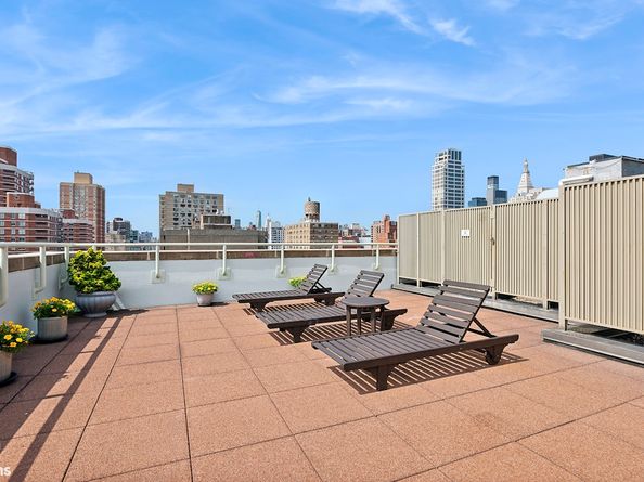 250 East 30th Street 3C, New York NY 10016