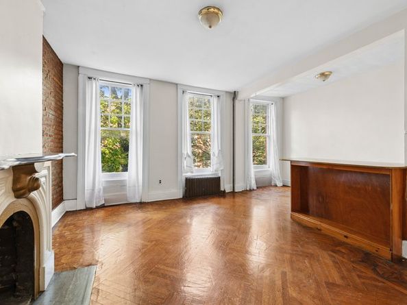 359 Carlton Avenue, Brooklyn NY 11238