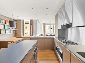 350 West Broadway 5th Floor, New York NY 10013