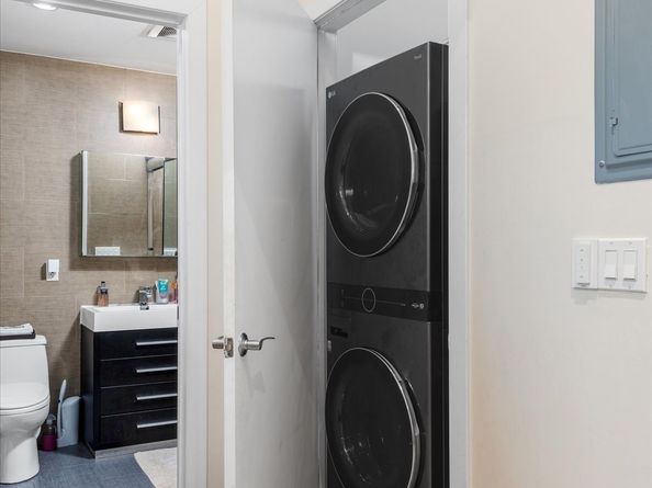 727 Dean Street 2F, Brooklyn NY 11238