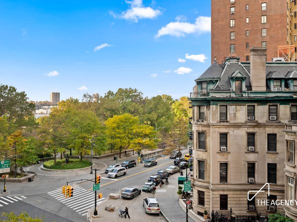 310 West 72nd Street 5F, New York NY 10023